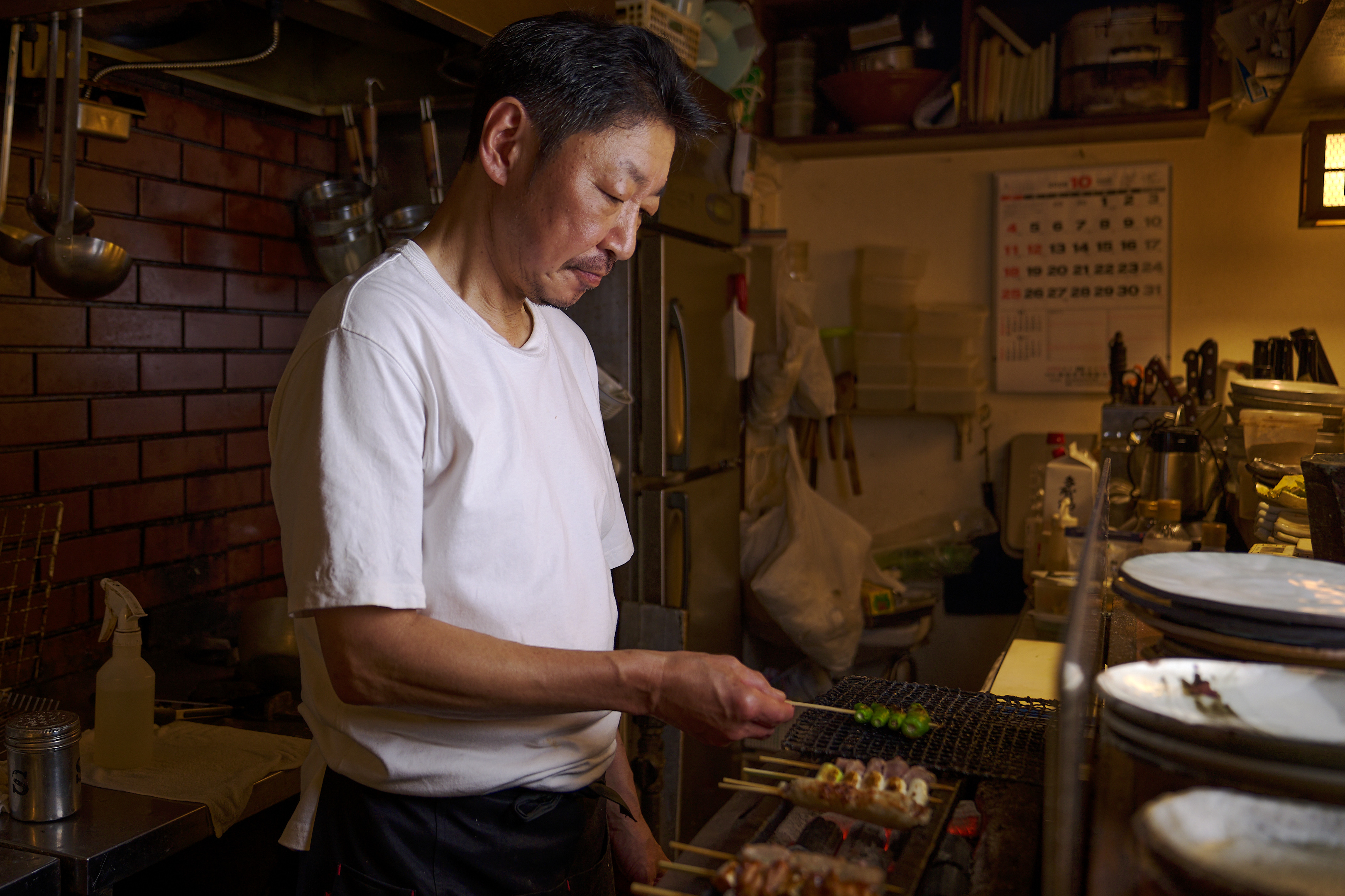 串まる 備長炭で一気に焼き上げる焼き鳥